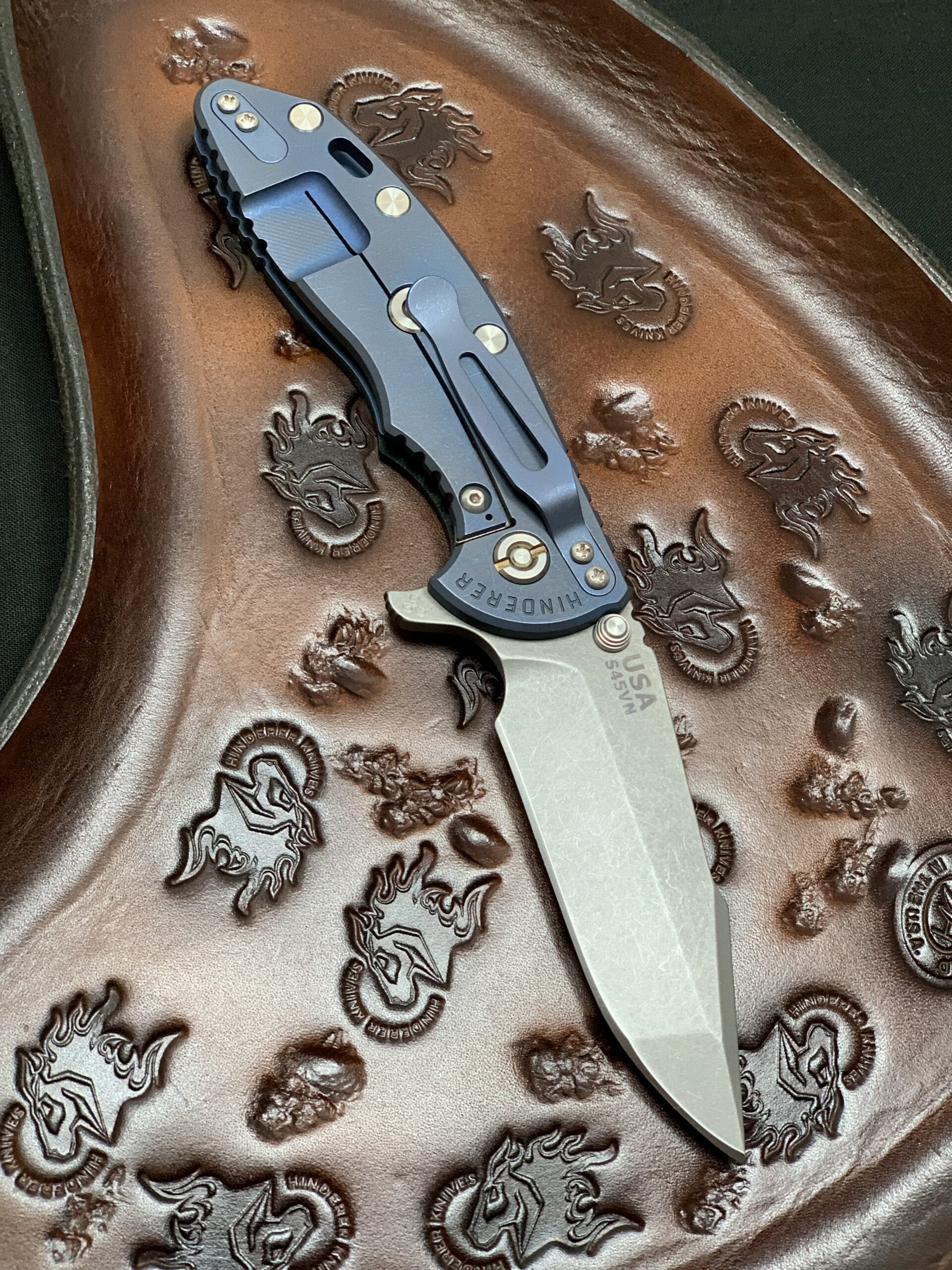 Hinderer XM18 3.5″ Harpoon Spanto Battle Blue – Black G10