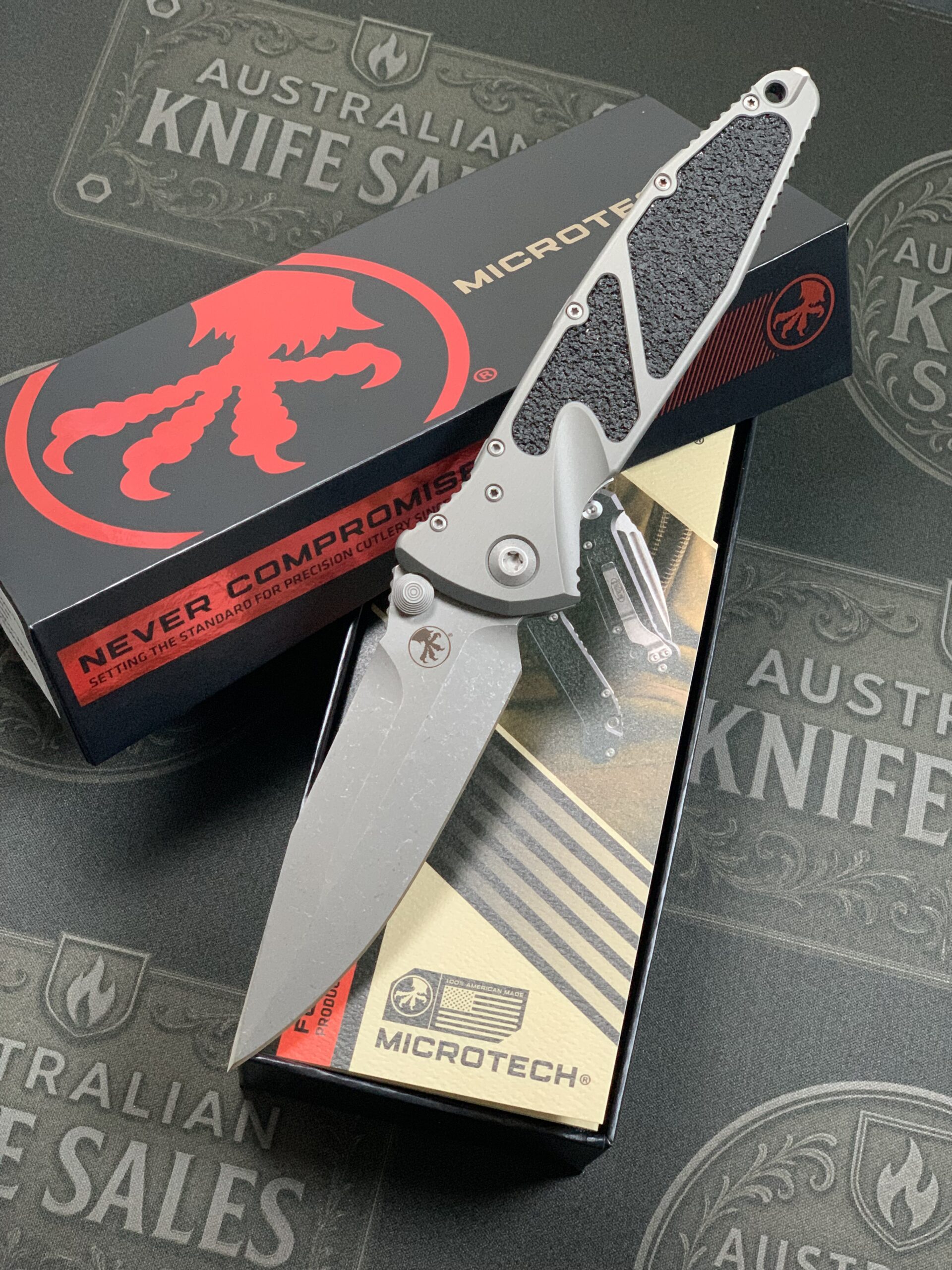 Microtech Socom Elite S/E Apocalyptic Spearpoint / Spike Grind – Natural Clear – Signature Series